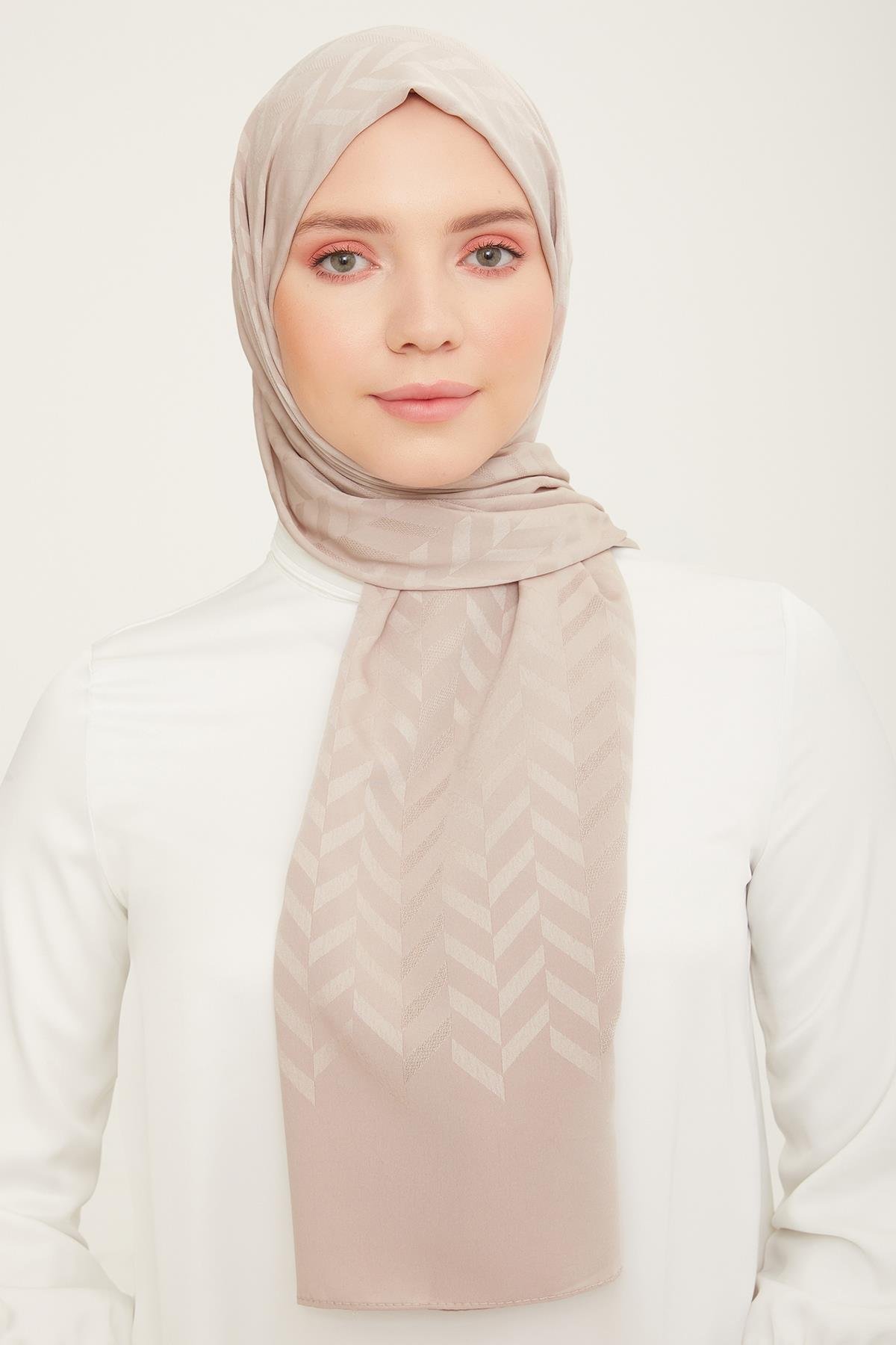 Armine Trend Kapri Vizon Desenli Şal Moda Tüyosu