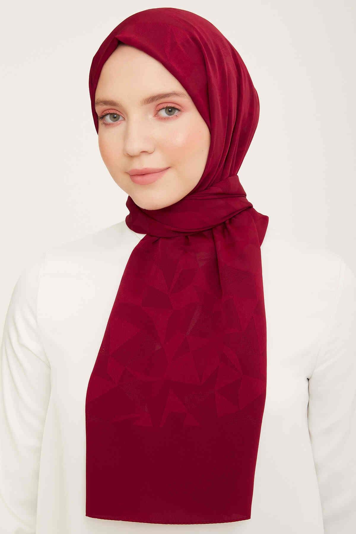 Armine Kırmızı Desenli Şal Şıklığıyla Büyüleyen J.C. Trend Şal