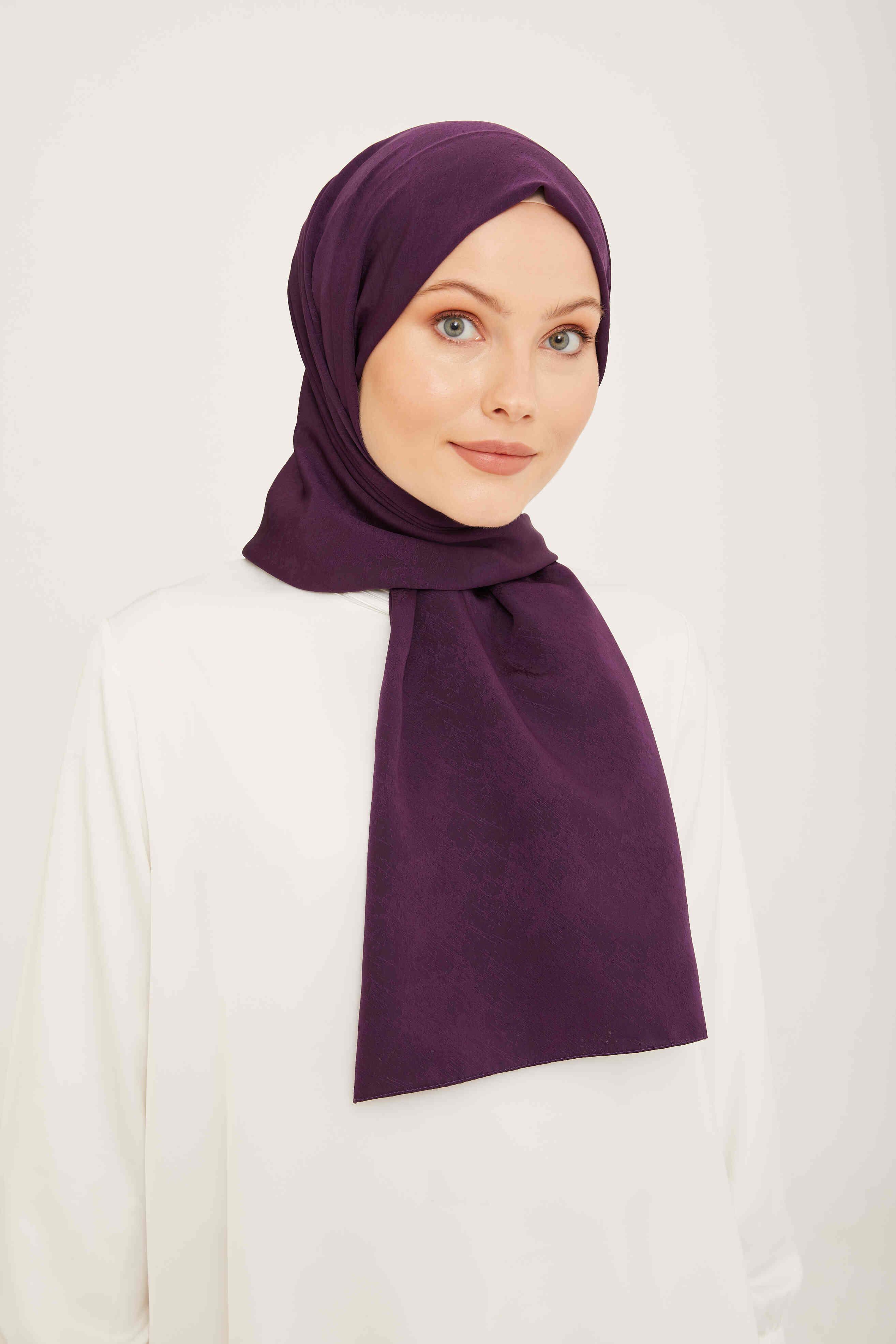 Armine Mor Renkli Düz Şal Moda 2023 Trendleri