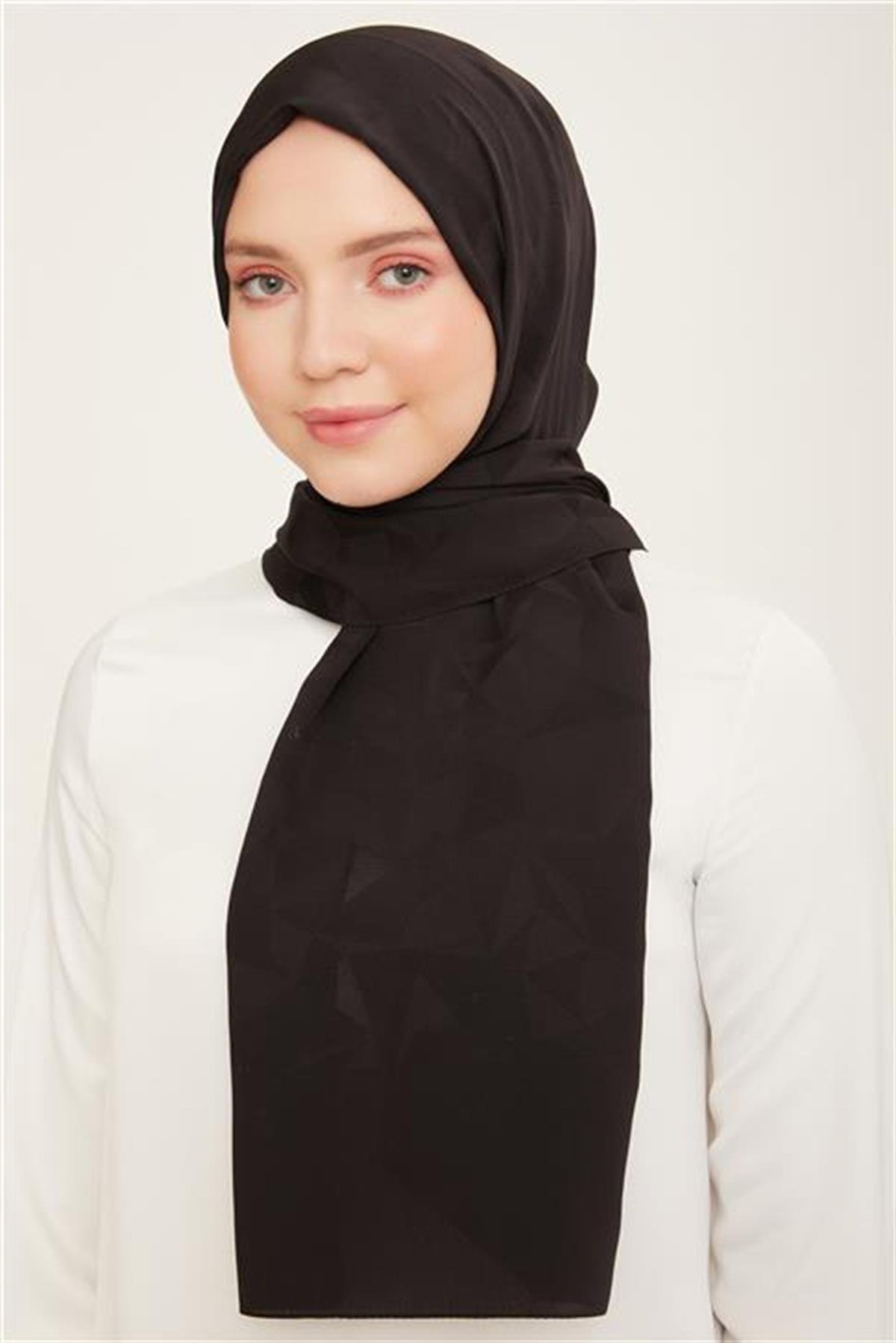 Armine Siyah Desenli Şal Moda Stil Şıklık