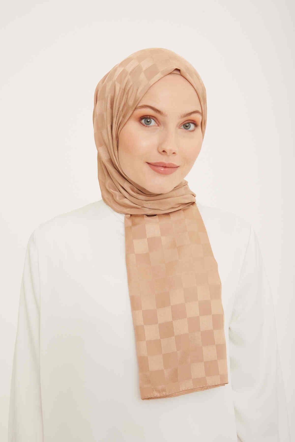 Armine Elegance Dama Desen Camel Jakarlı Diamond Şal