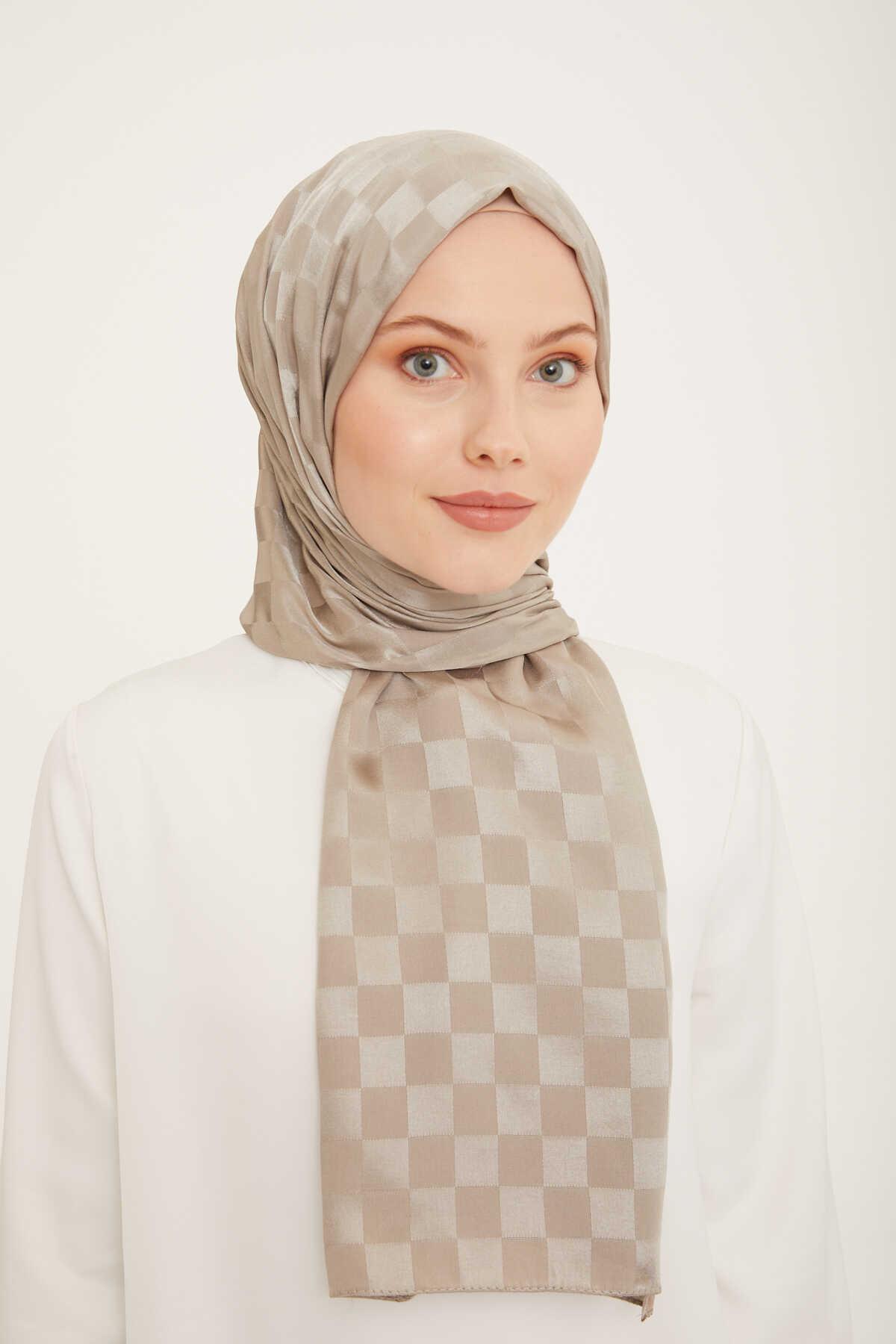 Jakarlı Vizon Kare Desenli Diamond Şal Armine Trend Elegance