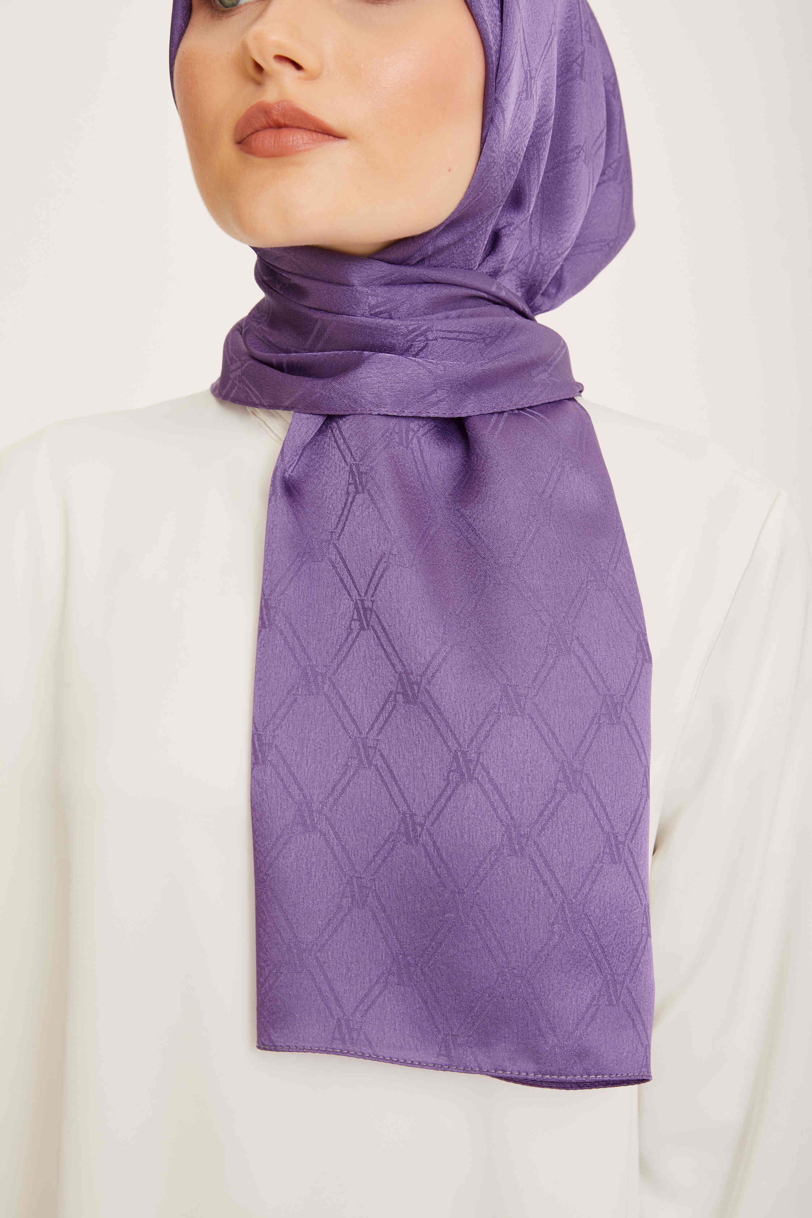 Armine Moda Monogram Desenli Şık Jakar Şal ışıltısı 