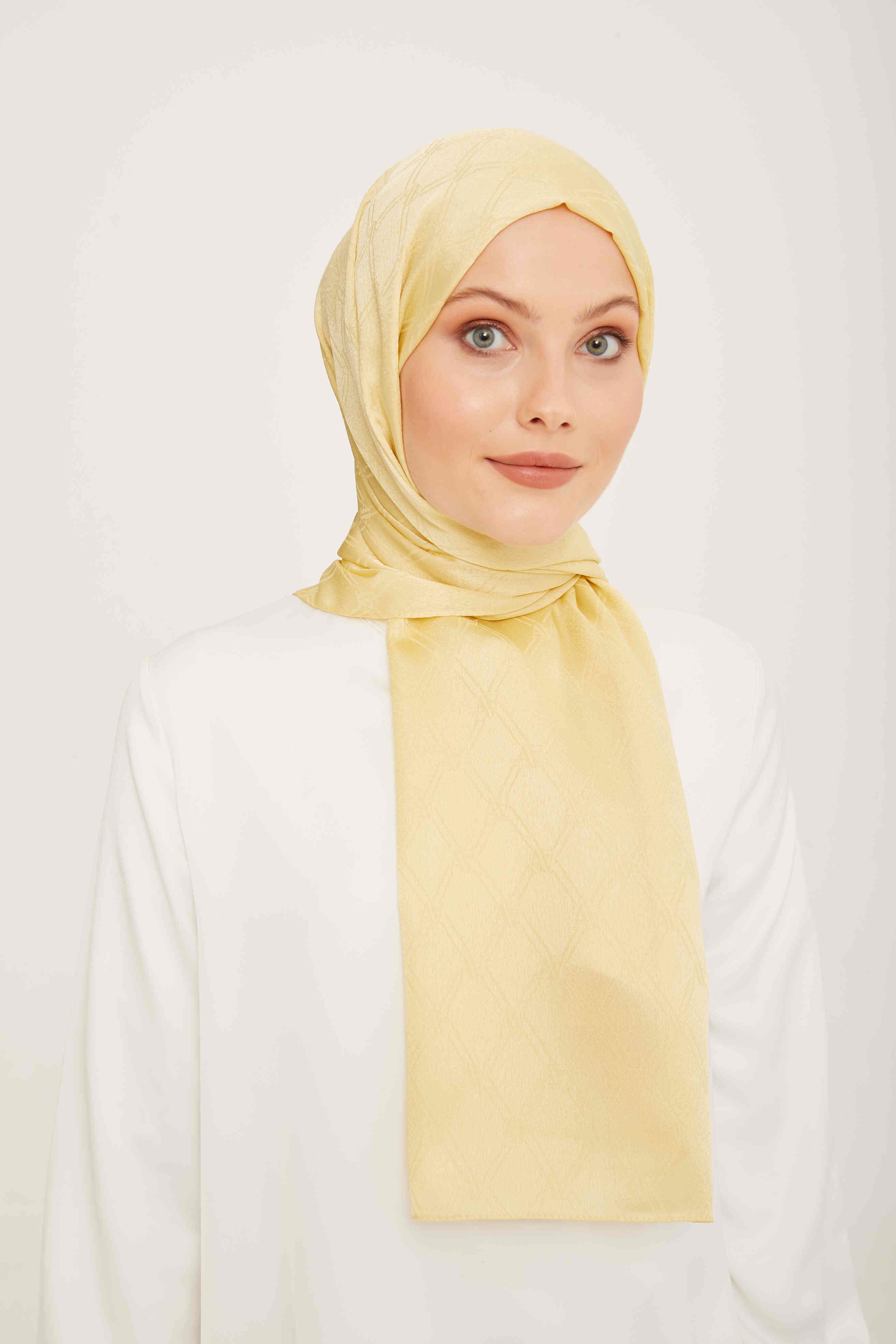 Armine Trend Sarı Monogram Desenli Jakar Şal Lüks Şıklık