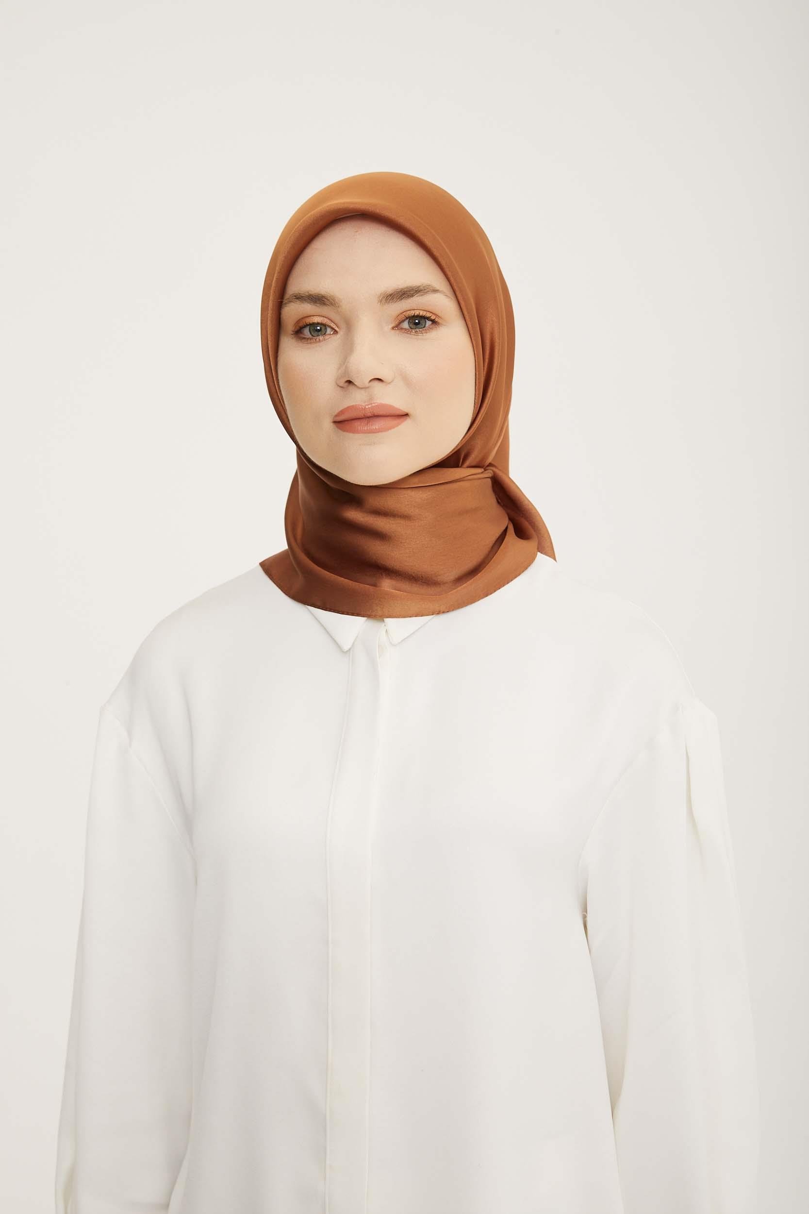 Armine Trend Kahverengi Düz Renk Işıltılı Şifon Eşarp