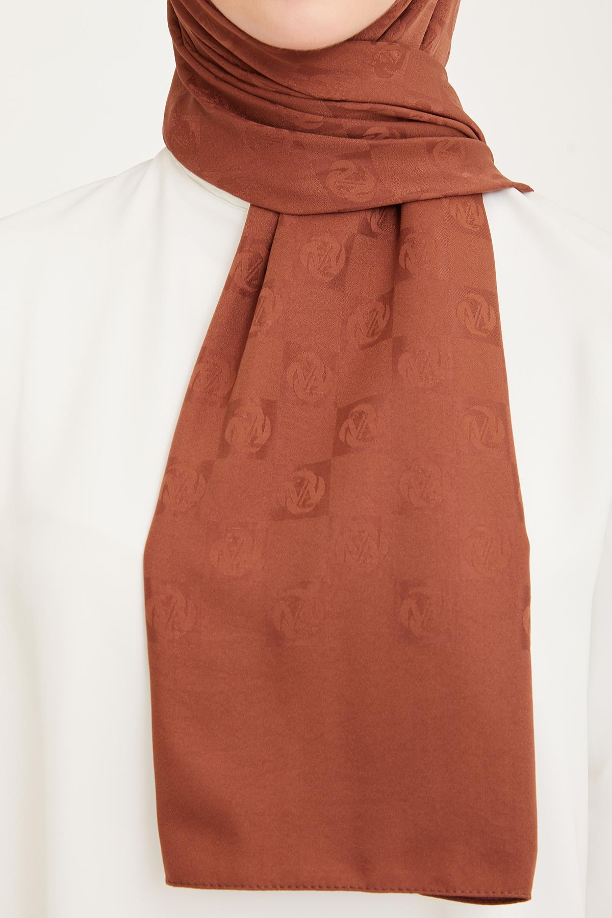 Armine Jakarlı Kahve Dama Desenli Şık Şal 