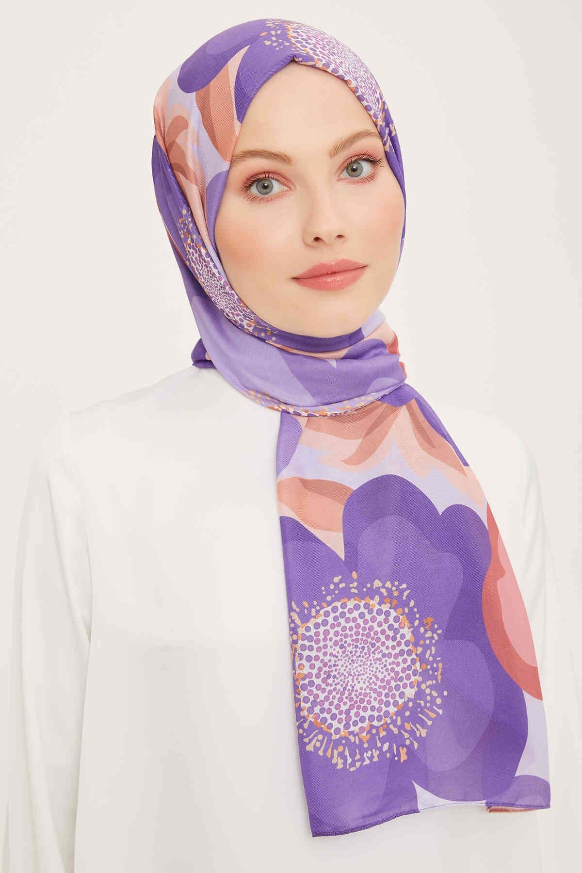Armine Göz Alıcı Büyük Çiçek Desenli Mor Şal