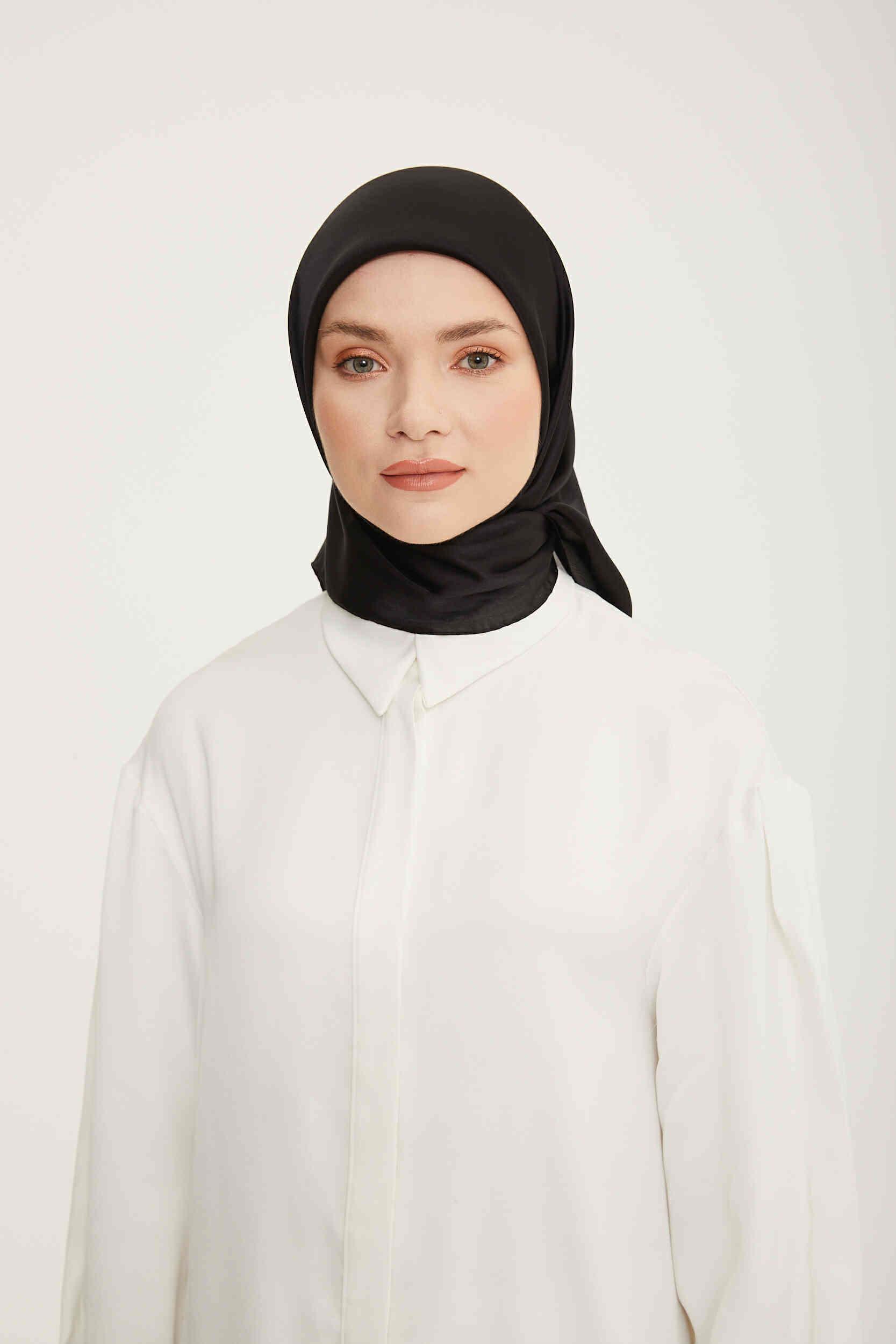 Armine Moda Siyah Parlak Şifon Eşarp