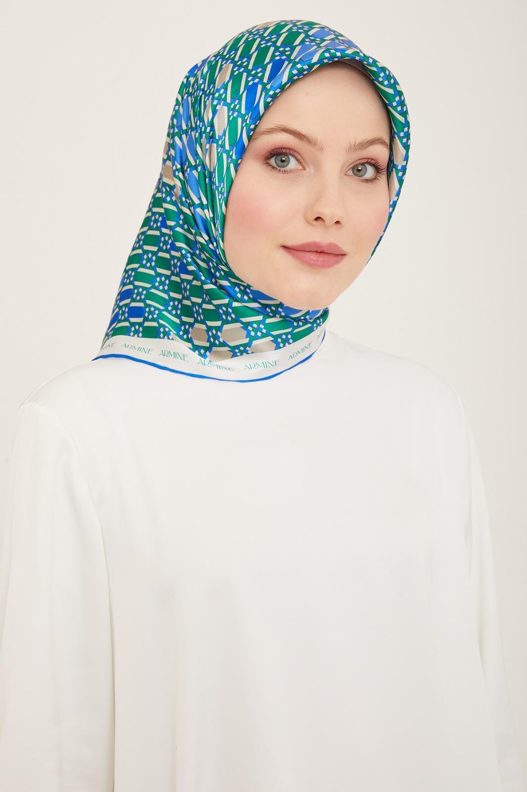 Armine Geometrik Desenli Yeşil Mavi İpek Sura Eşarp