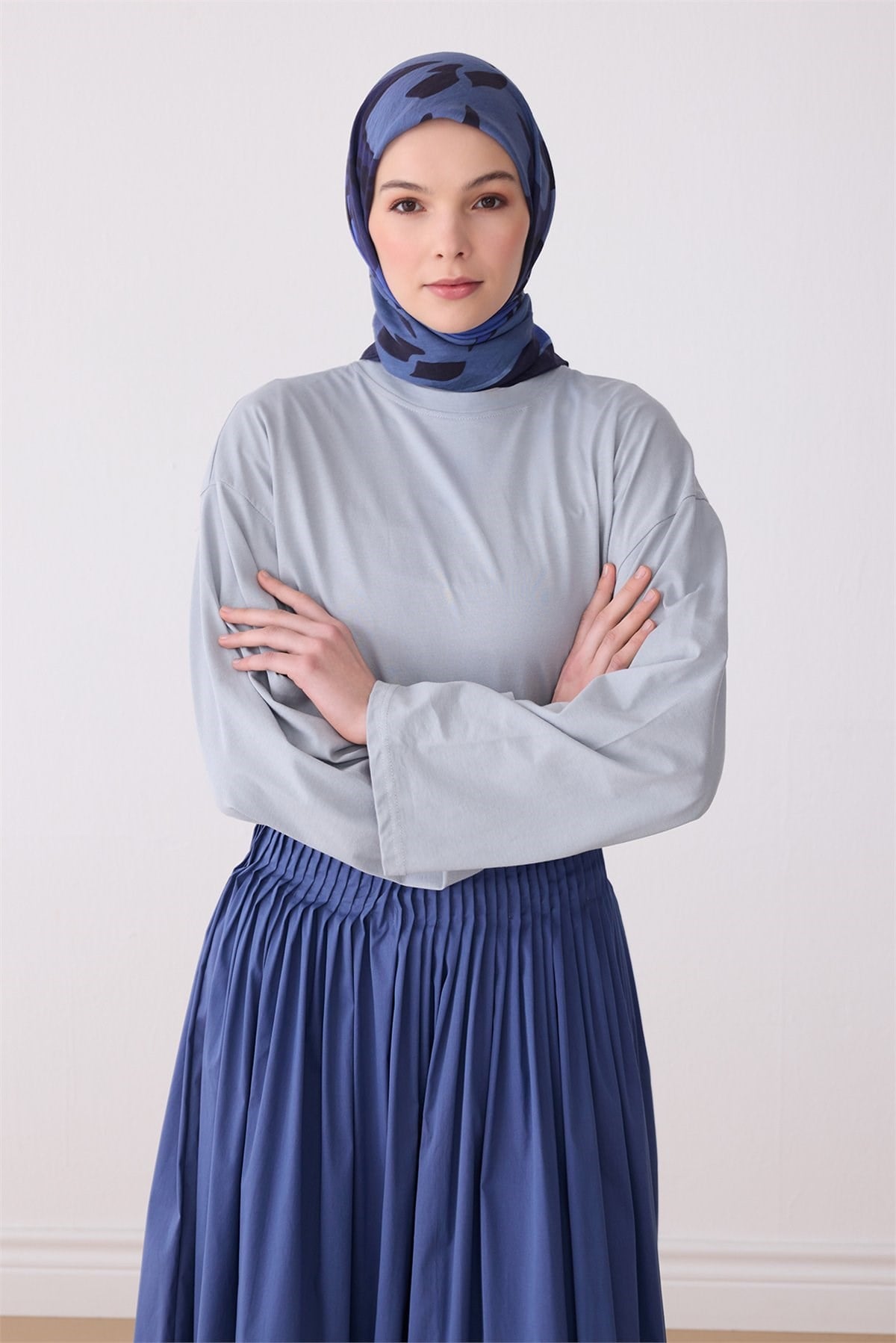 Belli Fresh Mavi Lacivert Çok Renkli Rozy Eşarp Soyut Desen