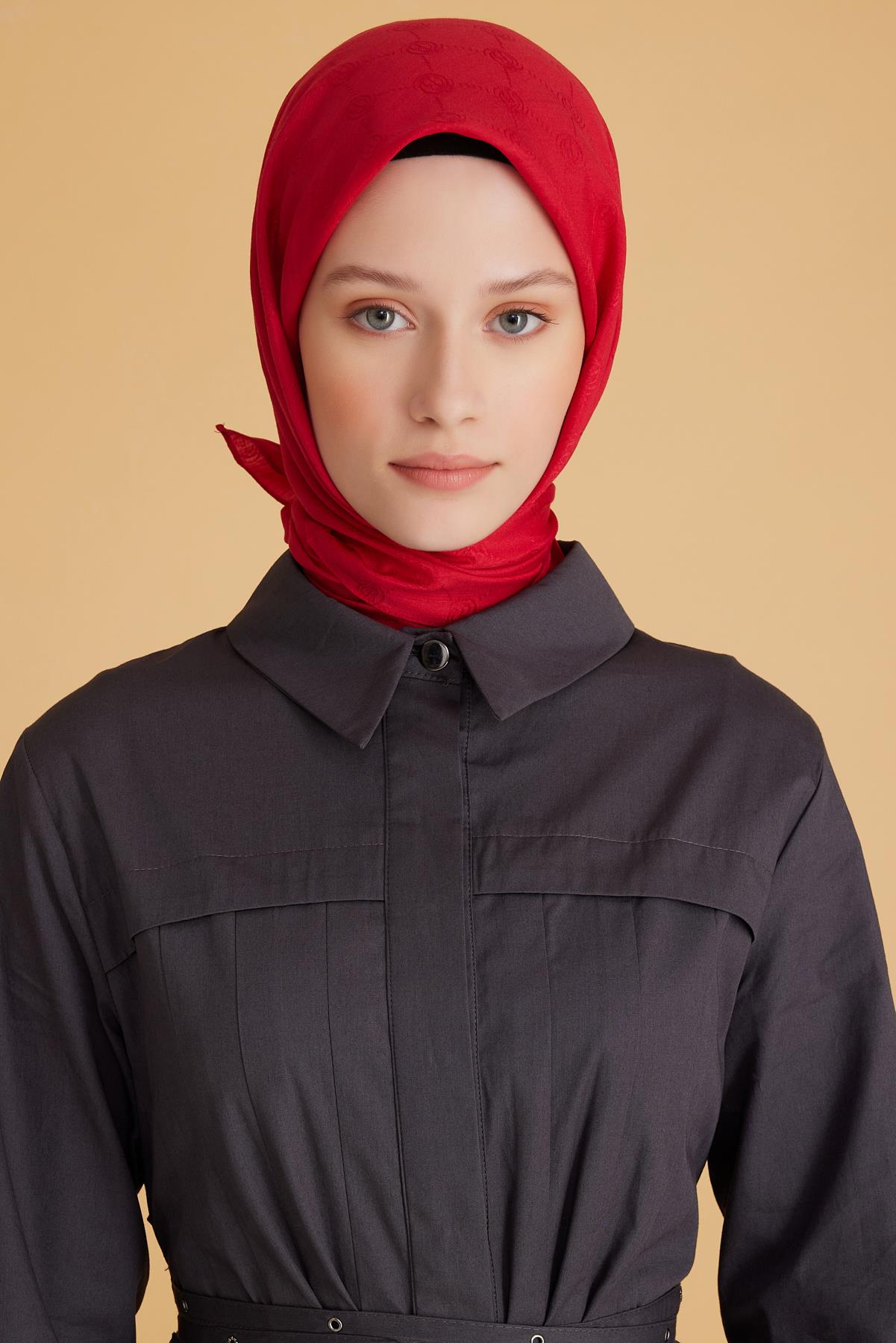 Belli Fresh Monogram Jakarlı Eşarp 2-98 Kırmızı Monogram Desenli