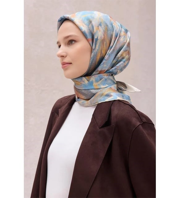 Belli Tivil Saf İpek Eşarp IST 4217 - 83 Bej Çiçekli Desen 