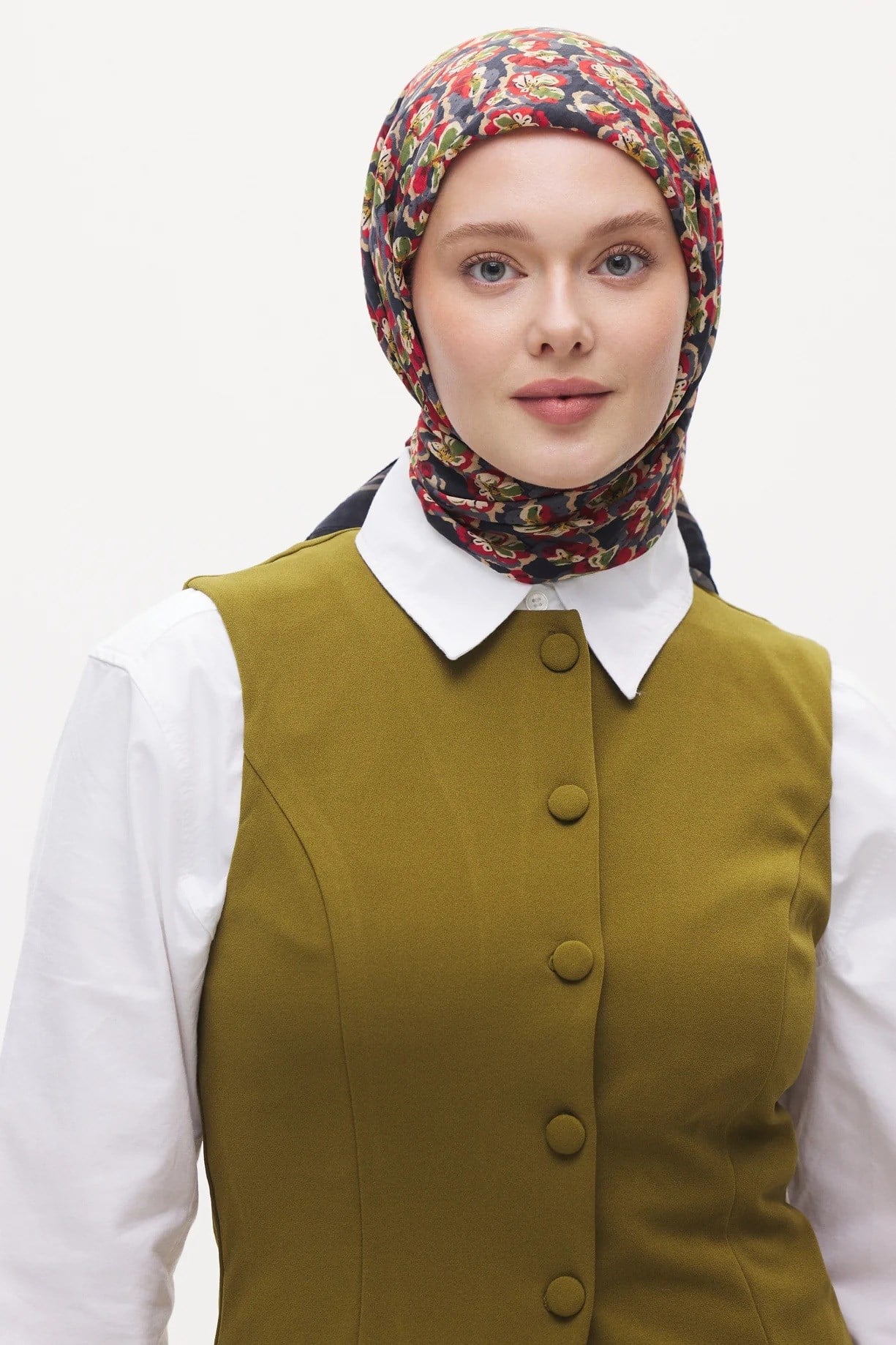Emproyal Baskılı Lidia Eşarp Kırmızı Lacivert Çiçek Desen