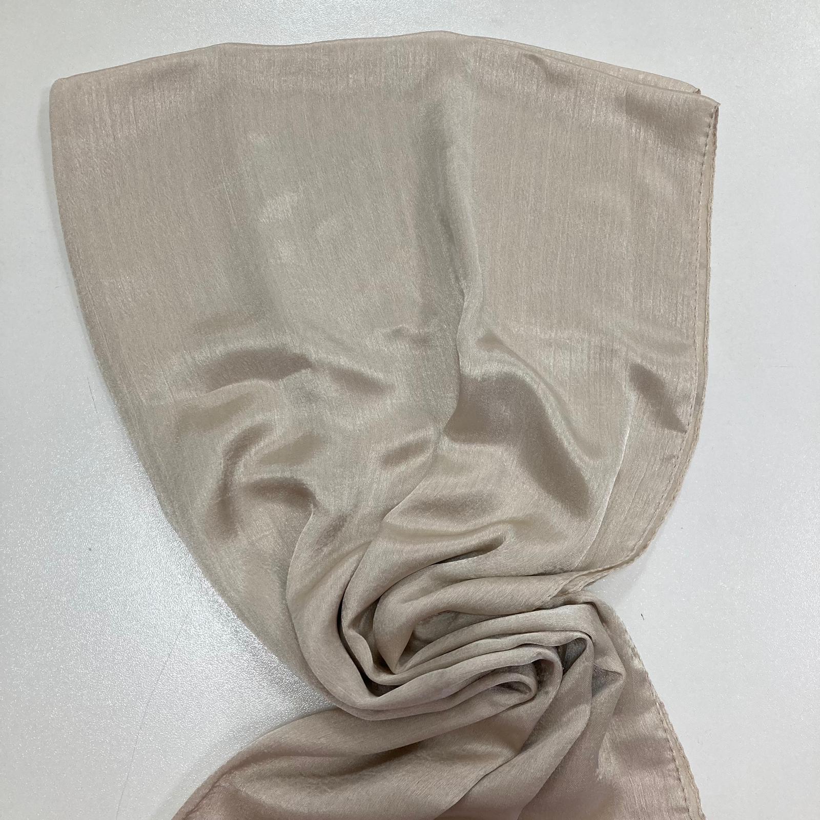 Açık Bej Düz Renk Şal Minimalist Trend Şıklık