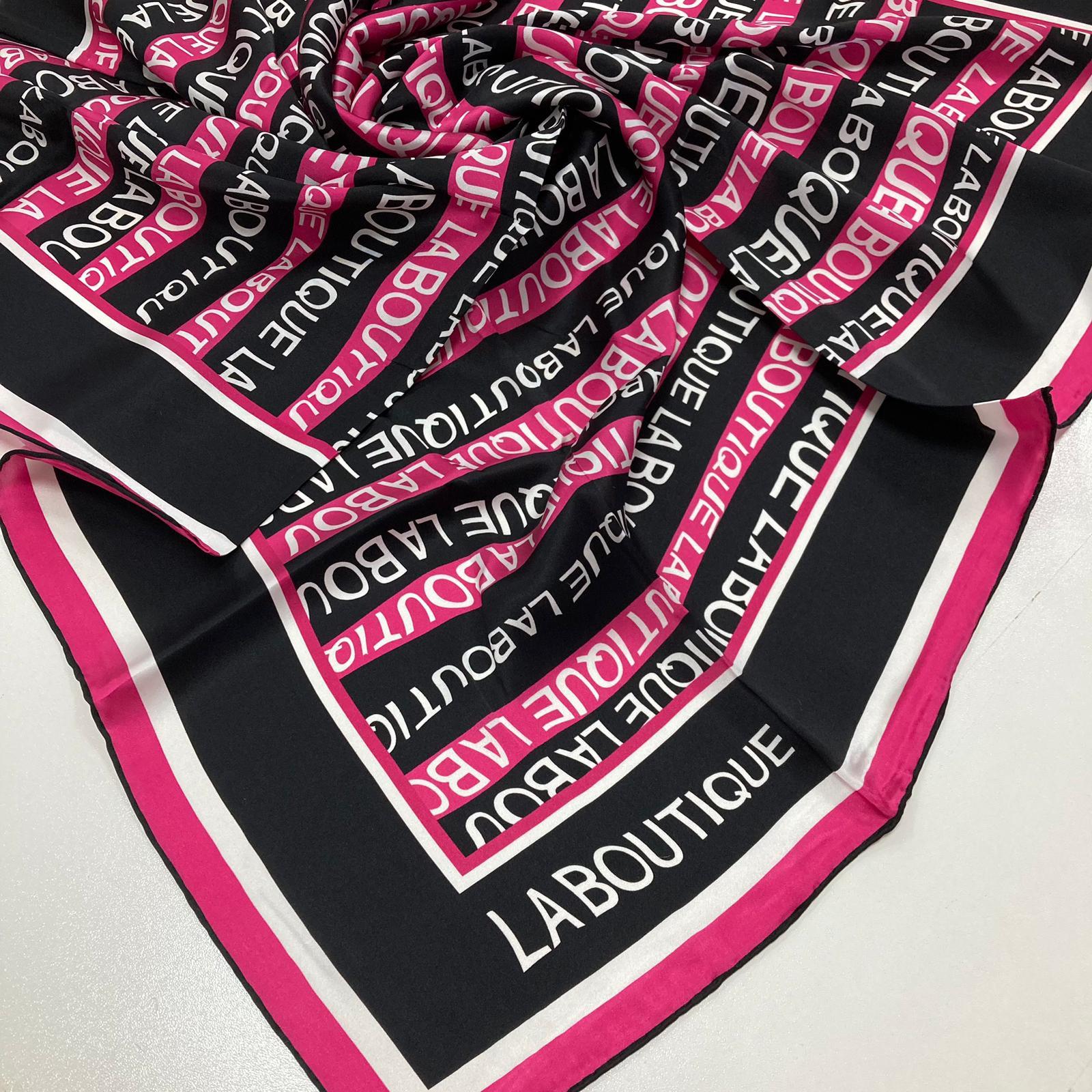 Pembe Harf Desenli Sura İpek Eşarp Sarmal Koleksiyonu