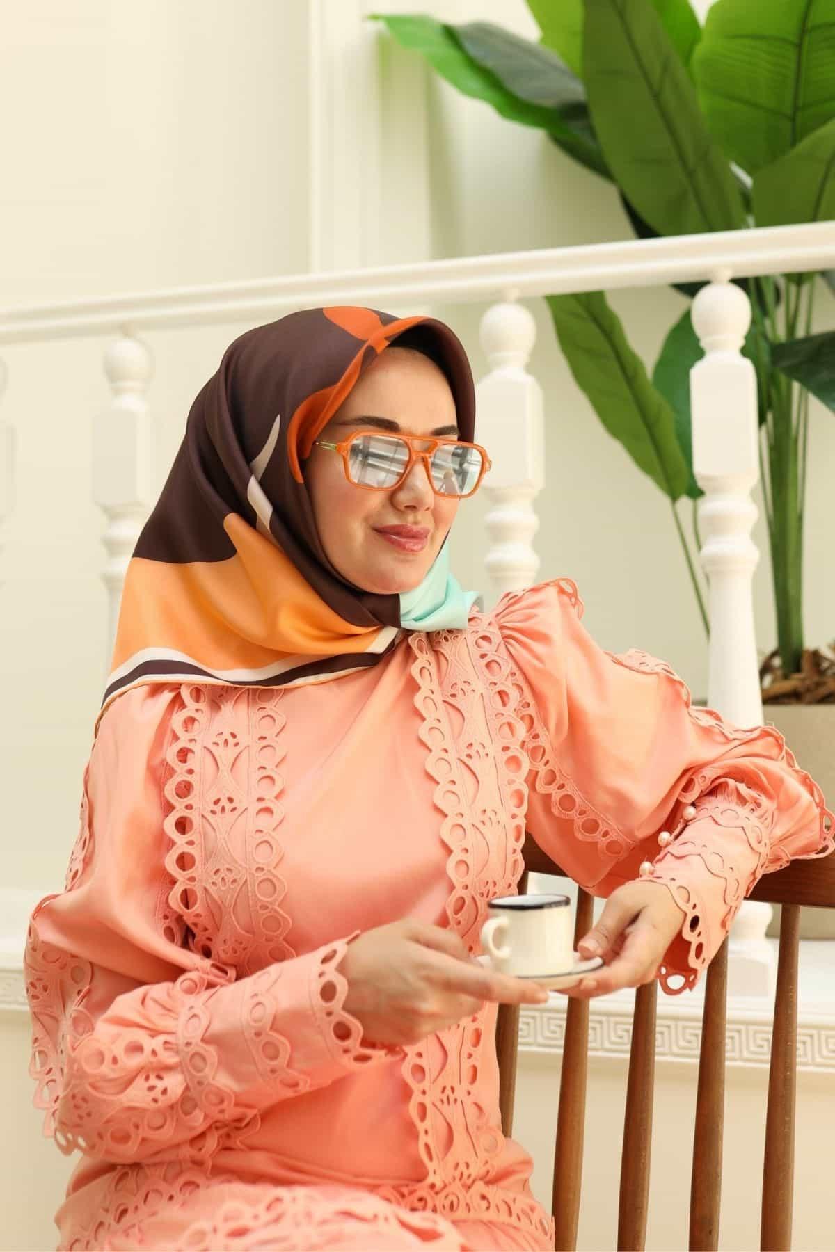 Acı Kahve Desen Tivil İpek Eşarp Silk Home Zarafet