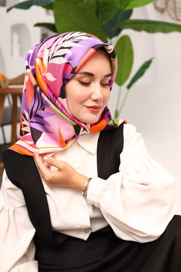 Pembe Beyaz Yaprak Desenli Tivil İpek Eşarp Silk Home Zariflik
