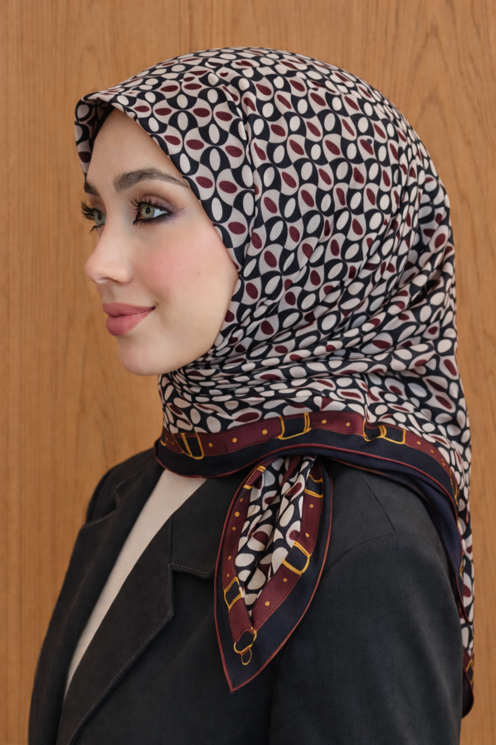 Silk Home Tivil İpek Eşarp IST 20 - 1000 Bordo Siyah Kemer Desen 