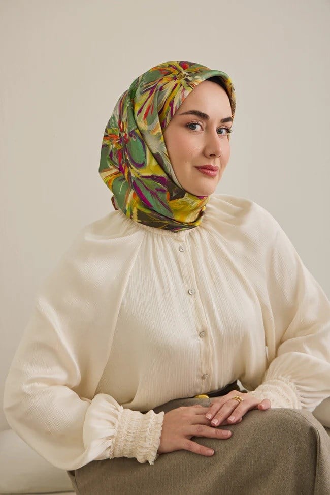 Silk Home Tivil Saf İpek 11501 - 07 Çim Yeşili Çiçek Desen