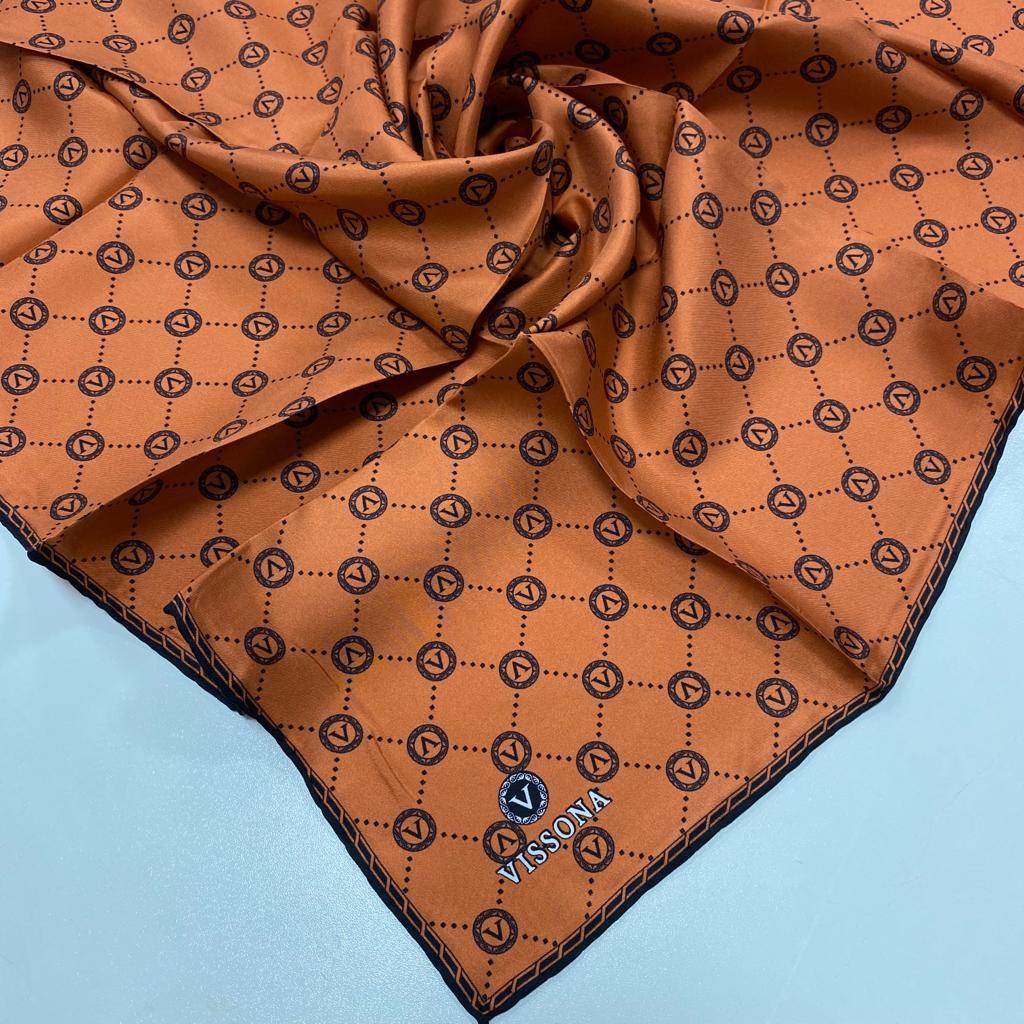 Vissona Taba Siyah Monogram Desenli Lüks İpek Eşarp