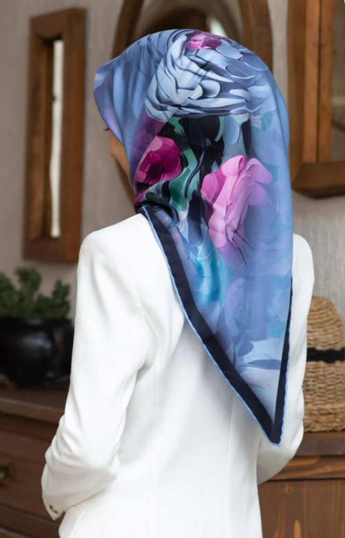 Vissona Tivil İpek Eşarp IST 60842-14 Lacivert Dumanlı Çiçek Desen