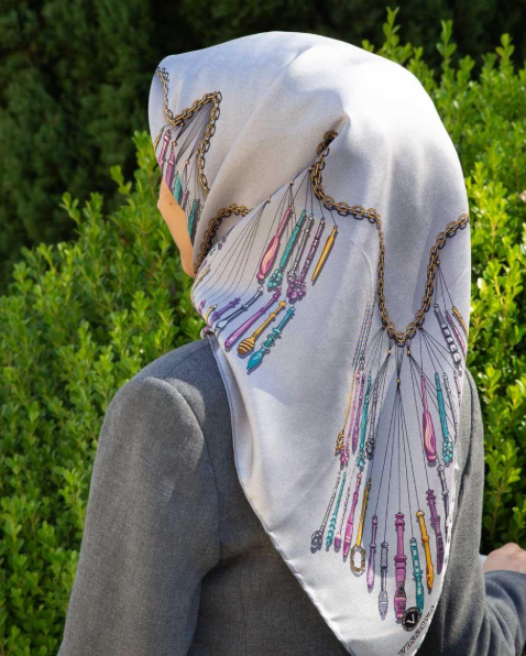 Vissona Tivil İpek Eşarp IST 61009- 10 Gri Zincir Desen