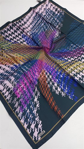 Aker İpek Tivil Eşarp IST 8263713- 953 Zümrüt Yeşil Kaz Ayağı Desen