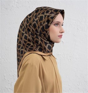 Armine Nostalji Sura Saf İpek Eşarp 9410 07 Siyah Camel Zincir Desen