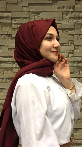 Seyra Eşarp Şal- Orjinal ipek eşarp ve şal modellerini indirimli fiyata  mağazadan veya online satın al. Square silk scarves, shawls, stoles and  headscarves online, free shipping for over 100 usd, aker, armine,