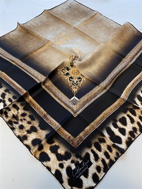 La Boutique Az Hatalı Saf Sura İpek Eşarp Siyah Leopar  Desen 