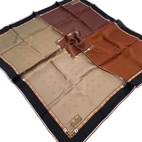 La Boutique Az Hatalı Sura Saf İpek Eşarp 54811 Vizon - Siyah Slogan Desen 