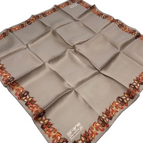La Boutique Az Hatalı Sura Saf İpek Eşarp 54392 Açık Pudra Düz Desen 