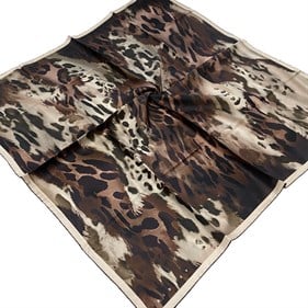 Sisley Sura Saf İpek Eşarp Kahverengi Leopar Desen 2039 - 025