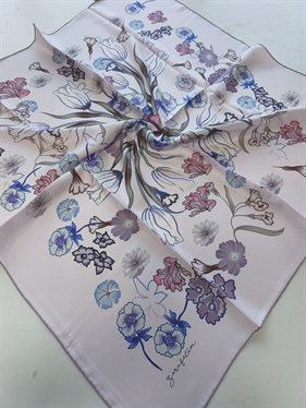Zerafetim Tivil İpek Eşarp 55520 Soft Lila Çiçek Desen 