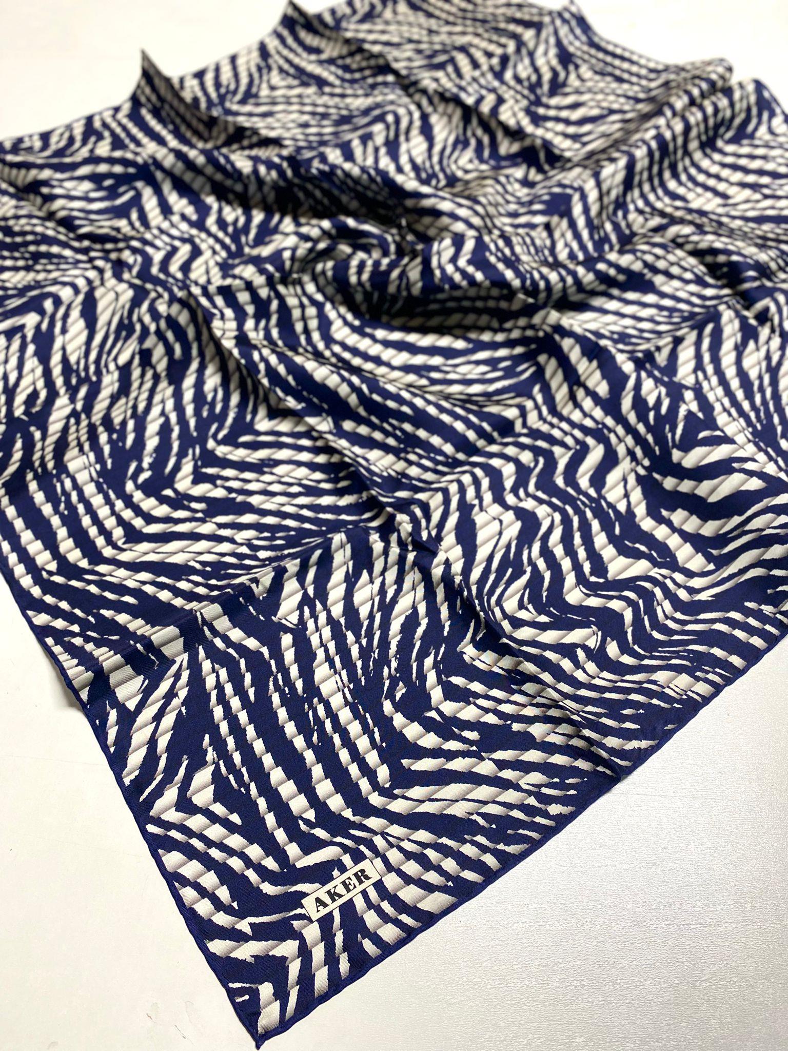 Aker Tivil İpek Eşarp 8573713 - 921 Lacivert Beyaz Zebra Desen