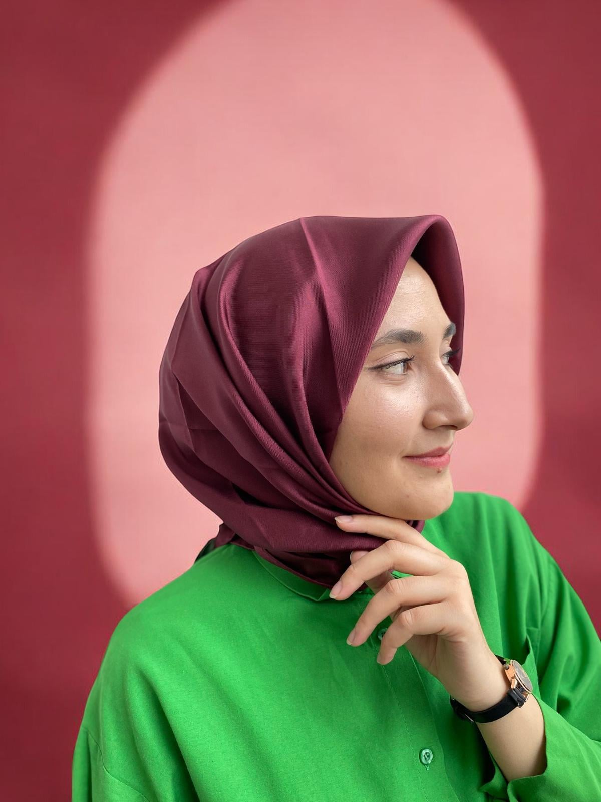 Armine Bordo Düz Renk Sura İpek Eşarp 10D01-686