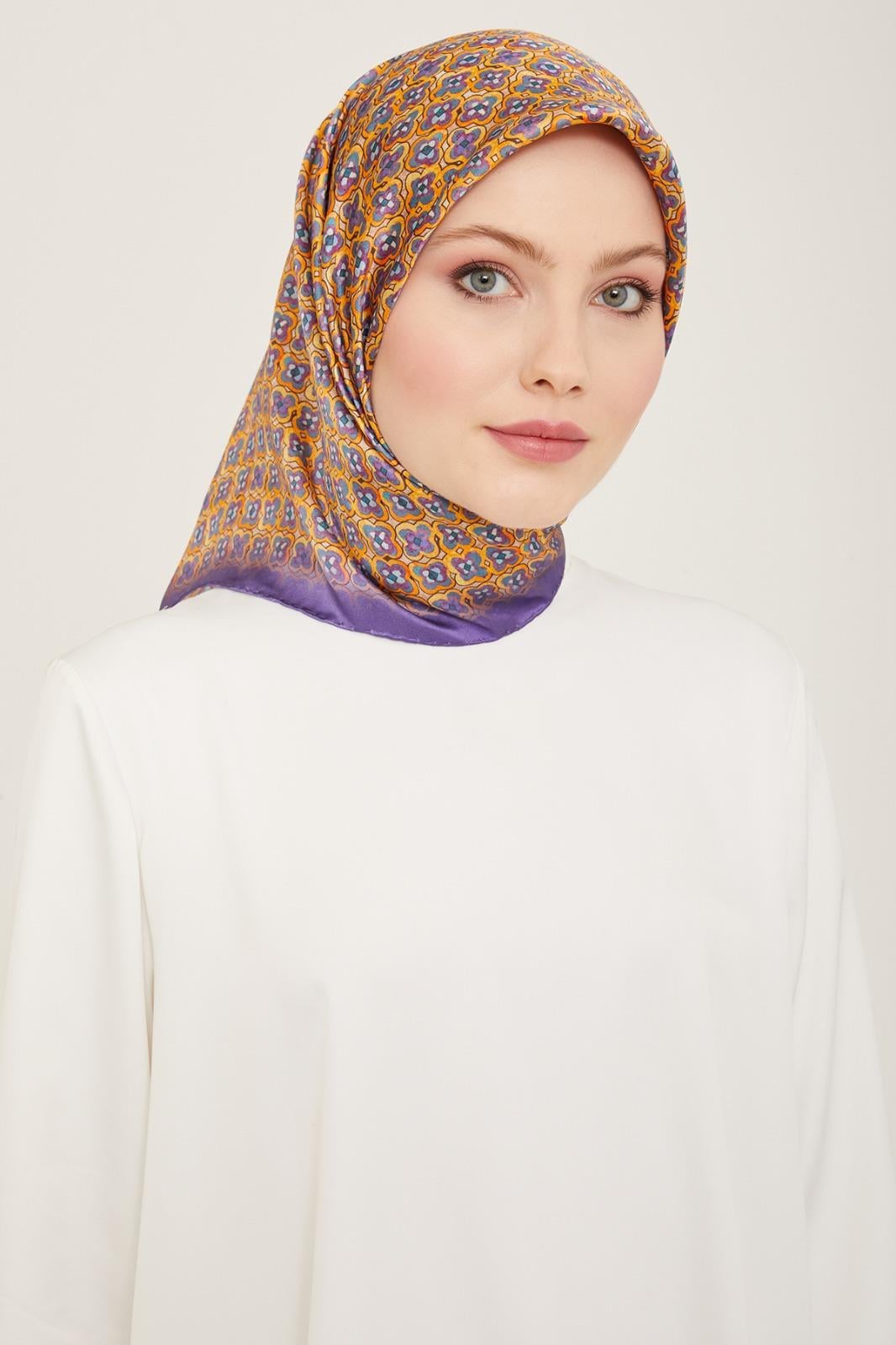 Armine Eflatun-Turuncu Mini Çiçek  Desen Sura İpek Eşarp 9134-33