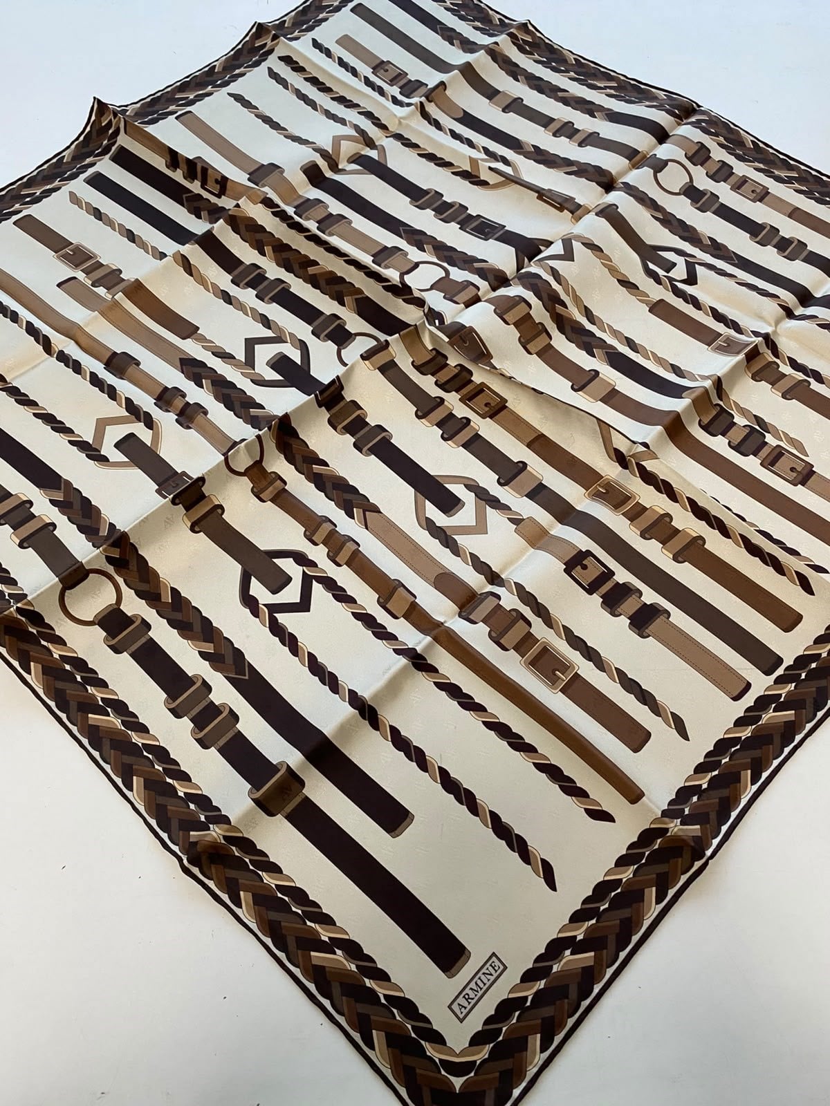 Armine Jakarlı Saf İpek Eşarp 9607 50 Acı Kahve - Ekru Kemer Desen 