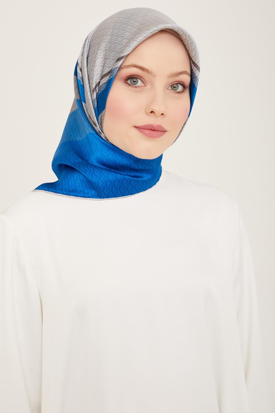 Armine Mavi - Gri Geçişli Monogram Desen Tivil İpek Eşarp 9111 - 88