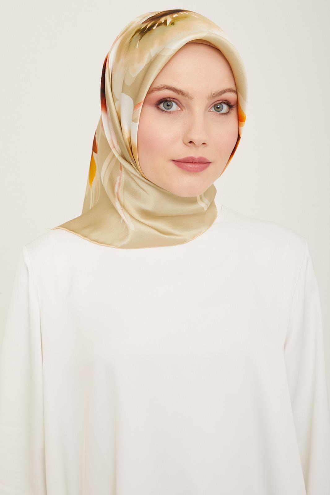 Armine Soft Yeşil Çiçek Desen Tivil İpek Eşarp 9105-50