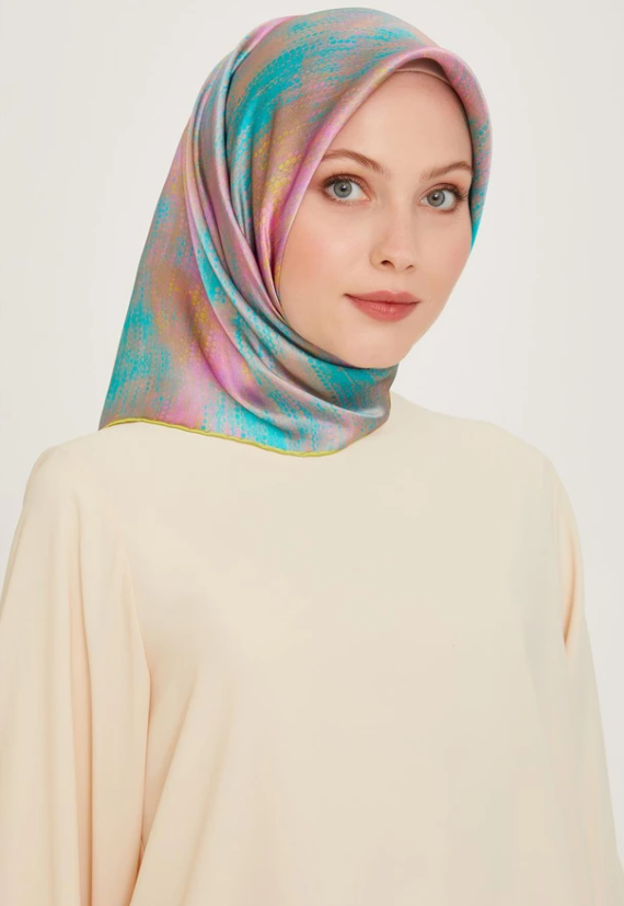 Armine Sura İpek Eşarp 9221-84 Pembe Karışık Desen 