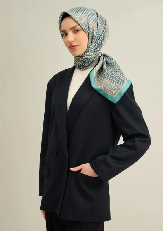 Armine Sura İpek Eşarp 9319-50 Su Yeşili Karışık Desen 