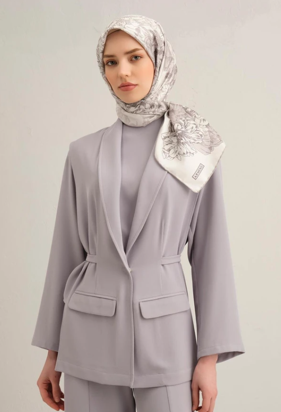 Armine Sura İpek Eşarp 9330-84 Beyaz Karışık Desen 