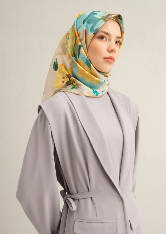 Armine Sura İpek Eşarp 9334-07 Yeşil Karışık Desen 