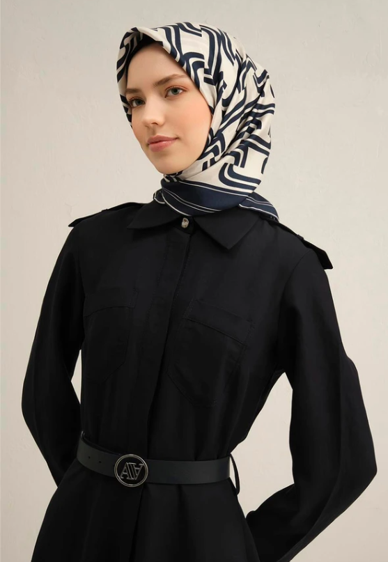 Armine Sura İpek Eşarp 9343-80 Lacivert Karışık Desen 