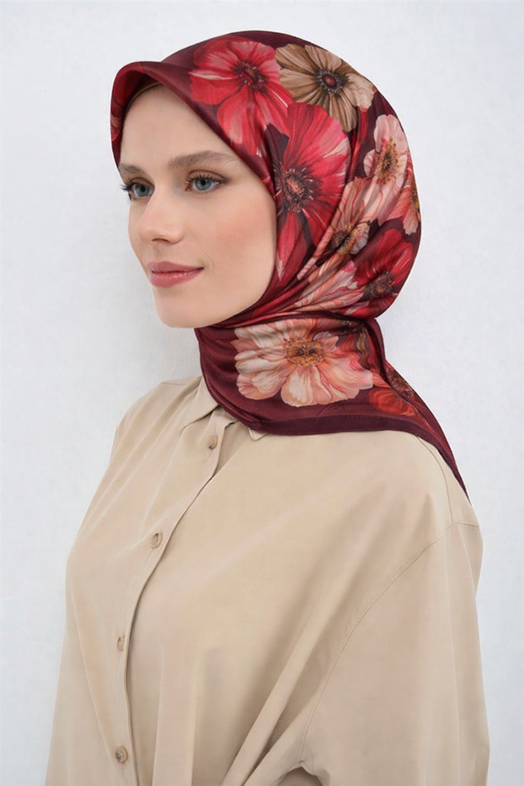 Armine Sura Saf İpek Eşarp 9503 - 32  Kırmızı Çiçek Desen
