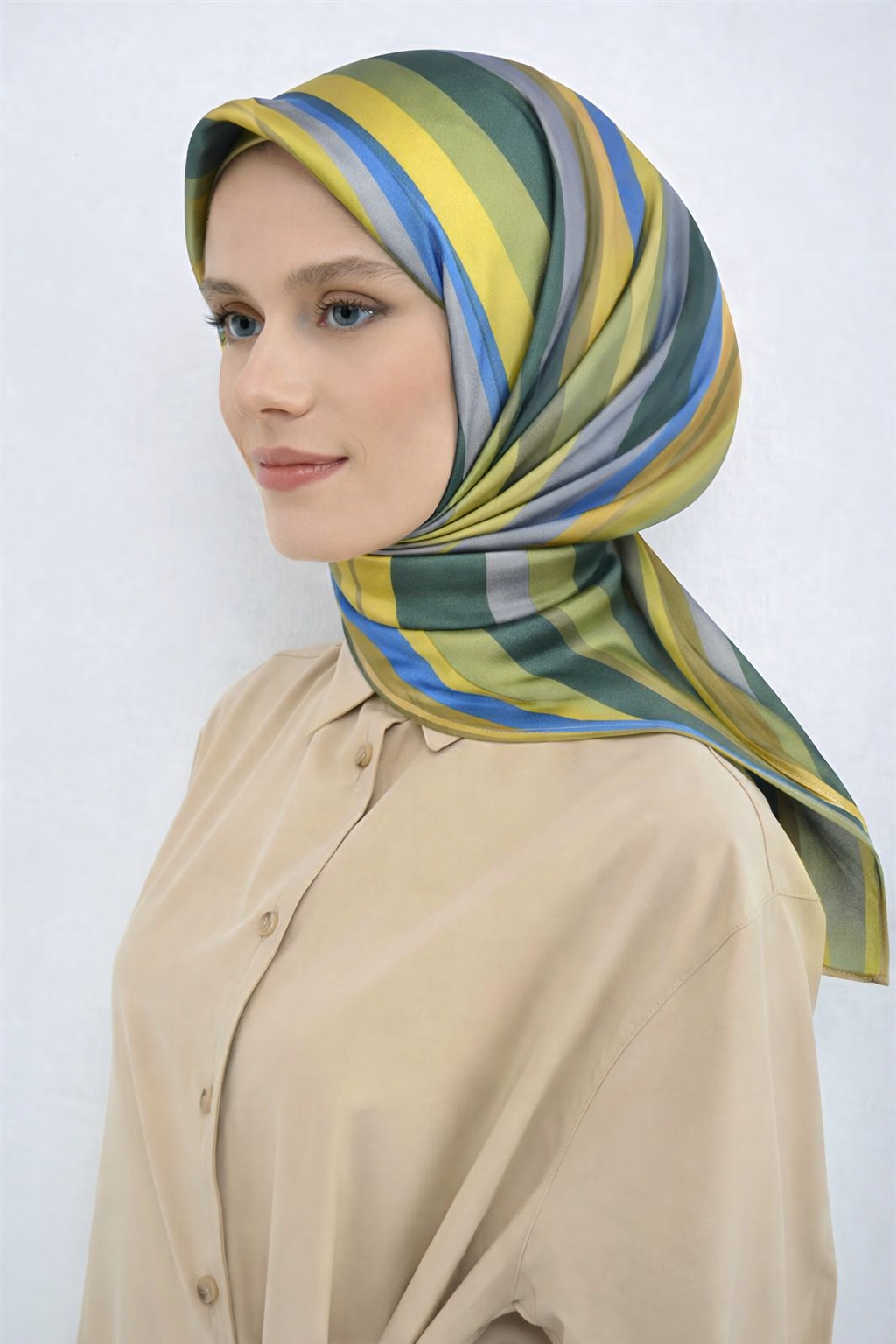 Armine Sura Saf İpek Eşarp 9514 - 54 Yeşil Soyut Desen