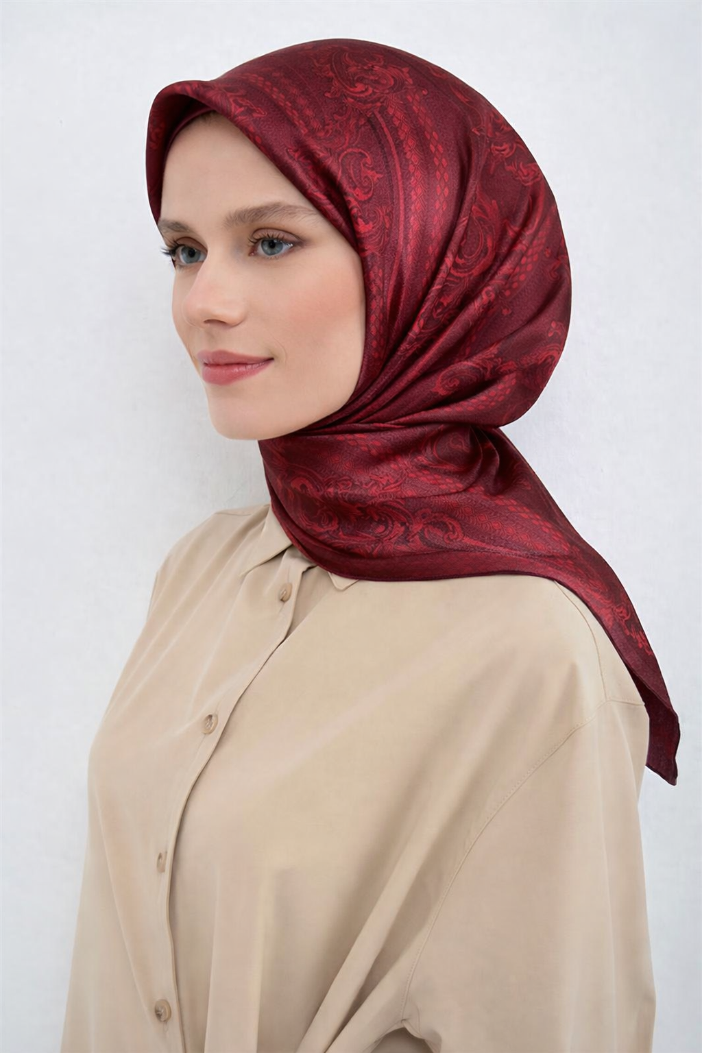 Armine Sura Saf İpek Eşarp 9537 - 50 Bordo Kırmızı Etnik Desen