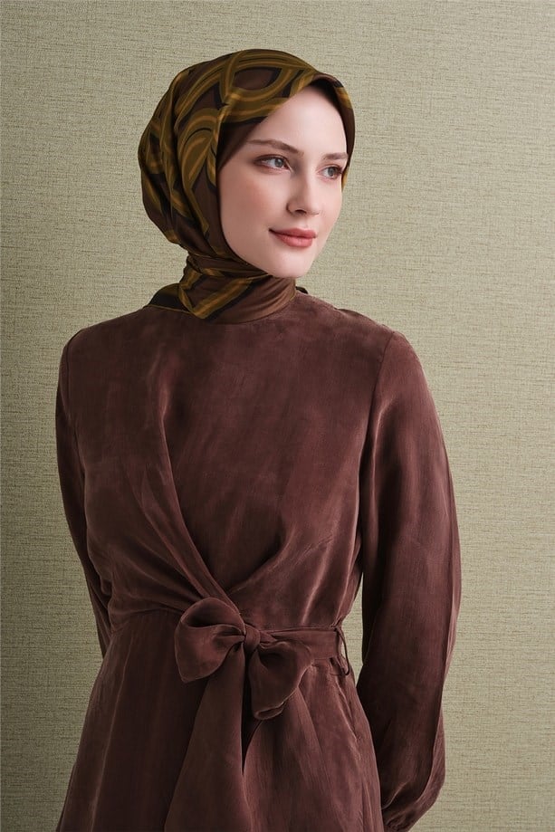 Armine Sura Saf İpek Eşarp 9614 55 Yeşil Kahverengi Geometrik Desen 