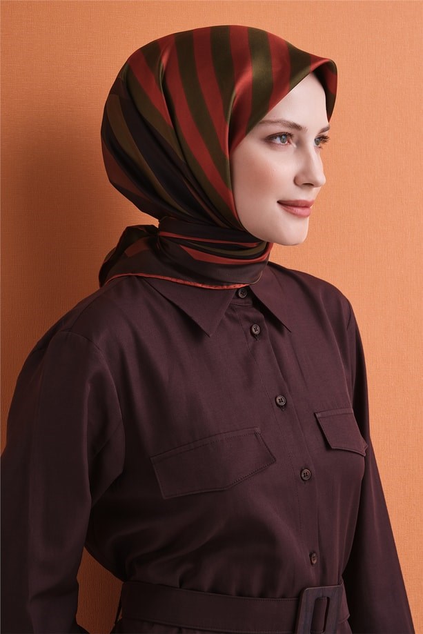 Armine Sura Saf İpek Eşarp 9615 51 Kahverengi Geometrik Desen 
